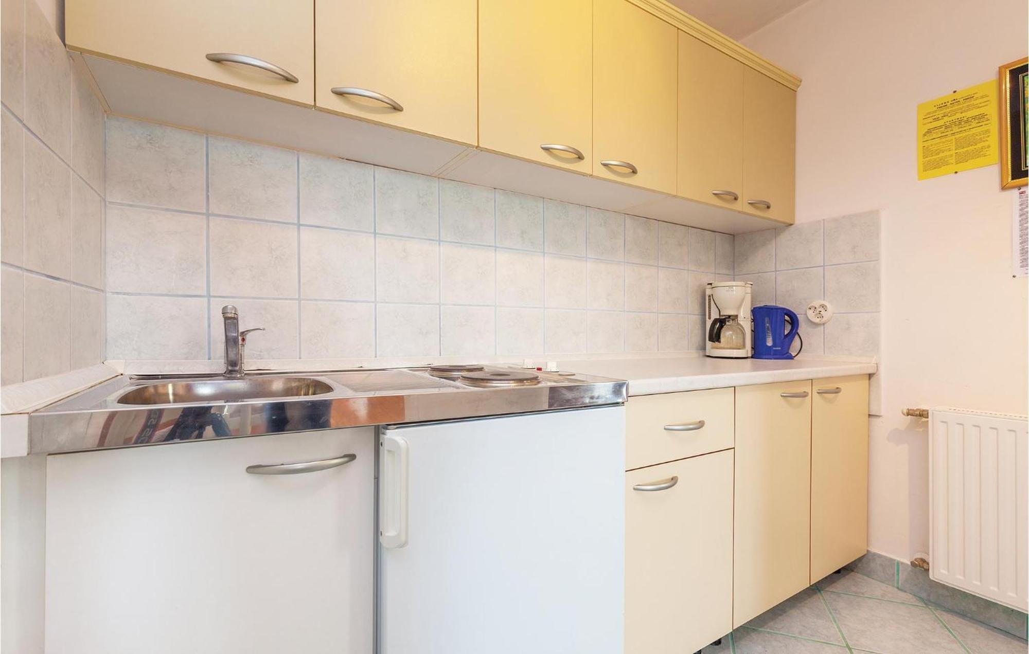 Stunning Apartment In Crikvenica With Wifi ภายนอก รูปภาพ